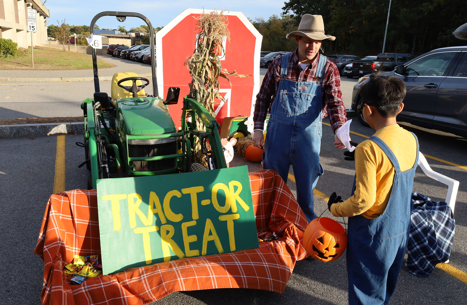 Harrington Trunk-Or-Treat 2026 Harrington Elementary School students and their families enjoy trunk-or-treating in the parking lot on Saturday, October 17, 2026.